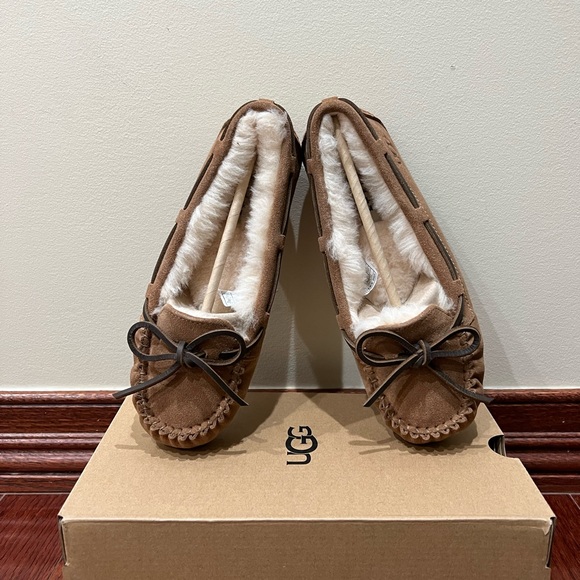 BNIB Women Bella II UGGplush Lined Moc
Slipper Chestnut 35 - Picture 2 of 8